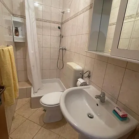Ksenija Apartment Murter