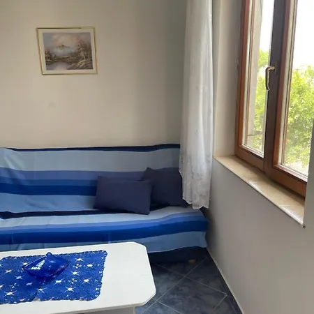 Ksenija Apartment Murter