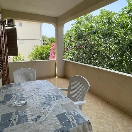 Ksenija Apartment *