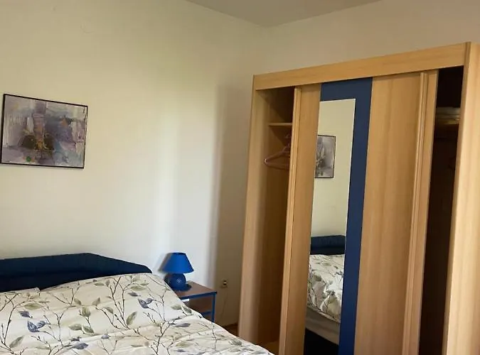 Ksenija Appartement Murter