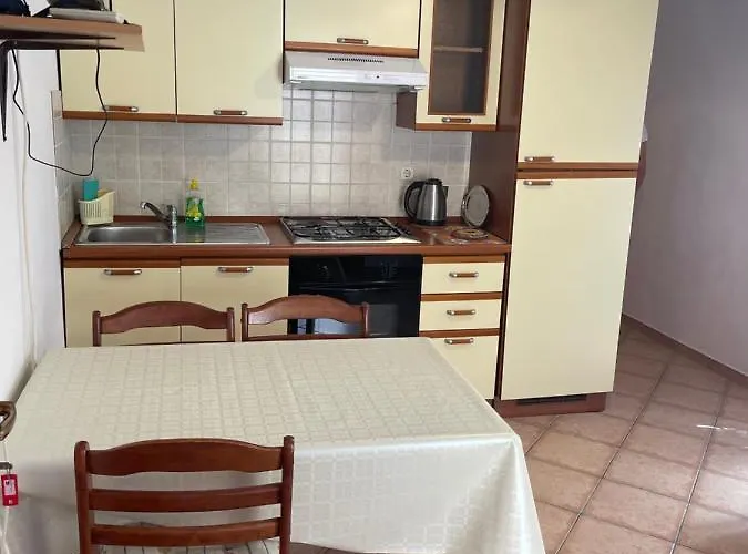 Ksenija Appartement Murter